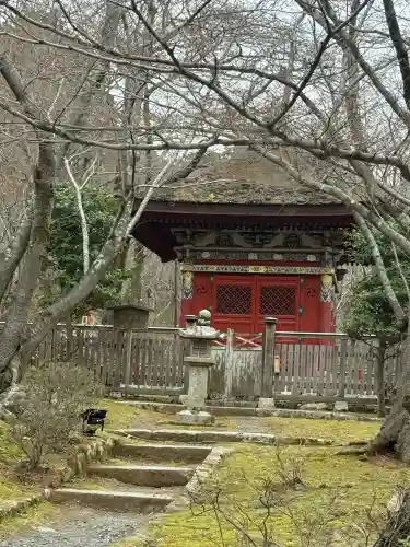 園城寺（三井寺）の{uncategorized: "未分類", other: "その他", undefined: "問題あり", building: "その他建物", grave: "お墓", sacred_gate: "鳥居", guardian: "狛犬", statue: "像", buddha: "仏像", history: "歴史", nature: "自然", garden: "庭園", animal: "動物", pagoda: "塔", temizu: "手水舎", mountain_gate: "山門・神門", sanctuary: "本殿・本堂", subordinate: "末社・摂社", art: "芸術", scenery: "景色", jizo: "地蔵", ema: "絵馬", goshuin: "御朱印", omikuji: "おみくじ", items: "授与品その他", amulet: "お守り", goshuincho: "御朱印帳", eats: "食事", festival: "お祭り", votive_dance: "神楽", shichigosan: "七五三参", wedding: "結婚式", experience: "体験その他", initially: "初詣", around: "周辺", anti_infection: "感染症対策"}