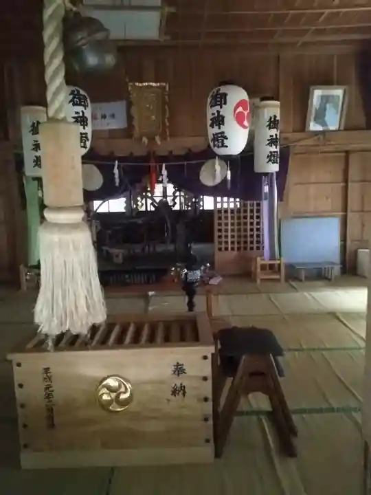 梅内神社の本殿・本堂