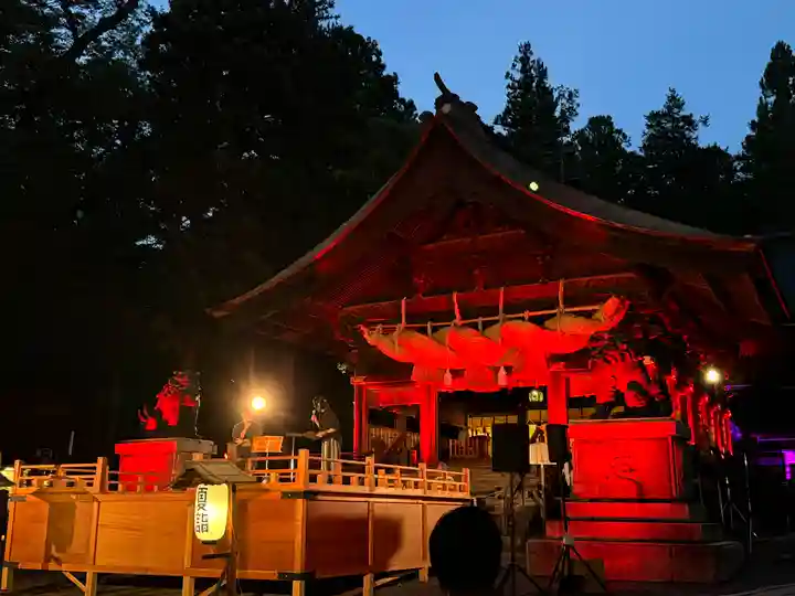 諏訪大社下社秋宮(長野県)