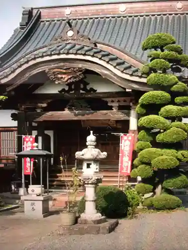 明王寺の本殿