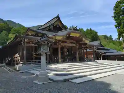 彌彦神社の本殿・本堂