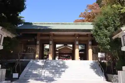 東郷神社の山門・神門