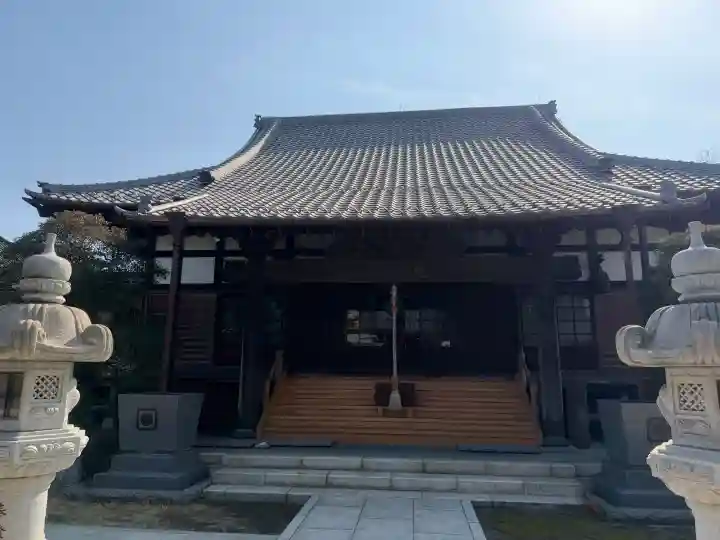 薬王寺の{uncategorized: "未分類", other: "その他", undefined: "問題あり", building: "その他建物", grave: "お墓", sacred_gate: "鳥居", guardian: "狛犬", statue: "像", buddha: "仏像", history: "歴史", nature: "自然", garden: "庭園", animal: "動物", pagoda: "塔", temizu: "手水舎", mountain_gate: "山門・神門", sanctuary: "本殿・本堂", subordinate: "末社・摂社", art: "芸術", scenery: "景色", jizo: "地蔵", ema: "絵馬", goshuin: "御朱印", omikuji: "おみくじ", items: "授与品その他", amulet: "お守り", goshuincho: "御朱印帳", eats: "食事", festival: "お祭り", votive_dance: "神楽", shichigosan: "七五三参", wedding: "結婚式", experience: "体験その他", initially: "初詣", around: "周辺", anti_infection: "感染症対策"}