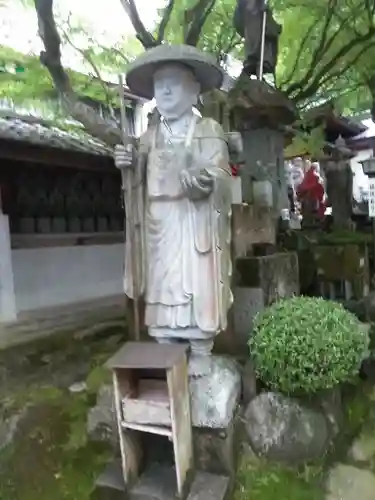 明石寺の像