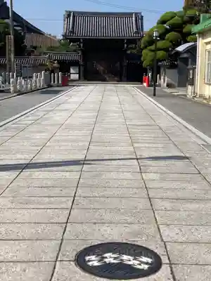 本徳寺の山門・神門