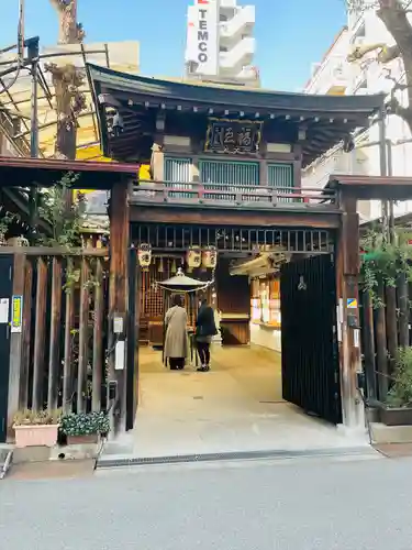 浪速寺の山門