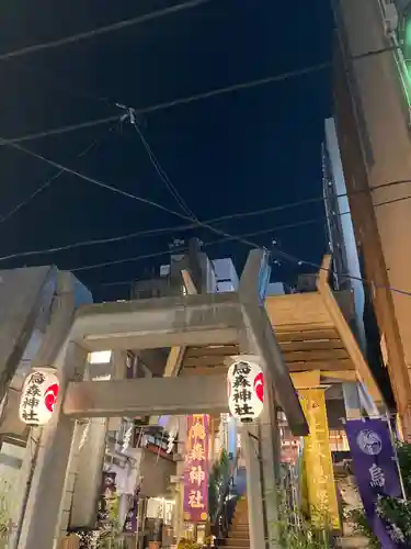 烏森神社の鳥居