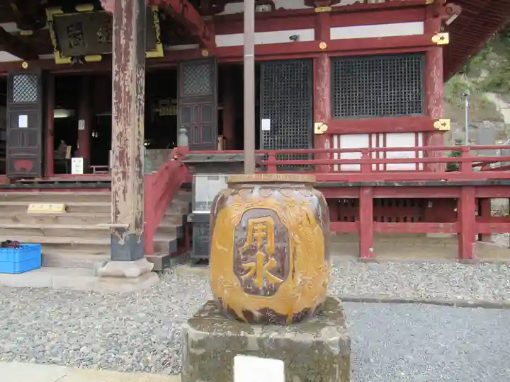 那古寺の本殿・本堂