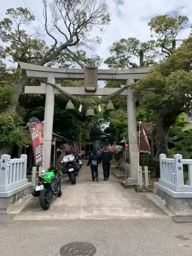深江八幡神社の{uncategorized: "未分類", other: "その他", undefined: "問題あり", building: "その他建物", grave: "お墓", sacred_gate: "鳥居", guardian: "狛犬", statue: "像", buddha: "仏像", history: "歴史", nature: "自然", garden: "庭園", animal: "動物", pagoda: "塔", temizu: "手水舎", mountain_gate: "山門・神門", sanctuary: "本殿・本堂", subordinate: "末社・摂社", art: "芸術", scenery: "景色", jizo: "地蔵", ema: "絵馬", goshuin: "御朱印", omikuji: "おみくじ", items: "授与品その他", amulet: "お守り", goshuincho: "御朱印帳", eats: "食事", festival: "お祭り", votive_dance: "神楽", shichigosan: "七五三参", wedding: "結婚式", experience: "体験その他", initially: "初詣", around: "周辺", anti_infection: "感染症対策"}