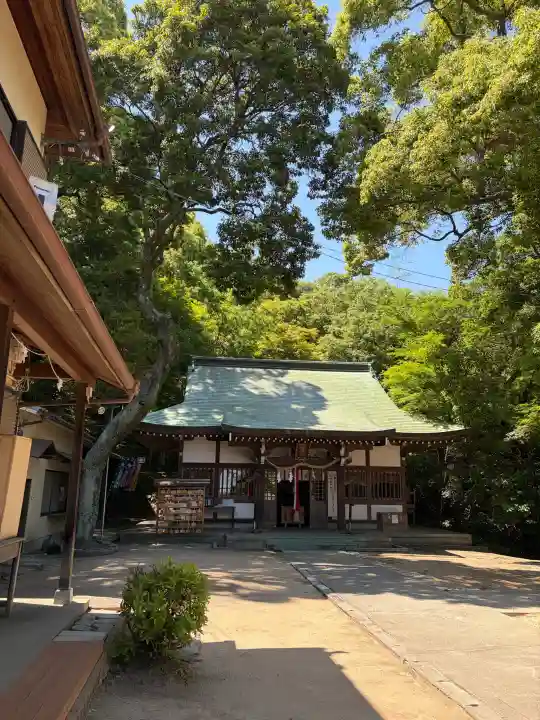 板宿八幡神社の{uncategorized: "未分類", other: "その他", undefined: "問題あり", building: "その他建物", grave: "お墓", sacred_gate: "鳥居", guardian: "狛犬", statue: "像", buddha: "仏像", history: "歴史", nature: "自然", garden: "庭園", animal: "動物", pagoda: "塔", temizu: "手水舎", mountain_gate: "山門・神門", sanctuary: "本殿・本堂", subordinate: "末社・摂社", art: "芸術", scenery: "景色", jizo: "地蔵", ema: "絵馬", goshuin: "御朱印", omikuji: "おみくじ", items: "授与品その他", amulet: "お守り", goshuincho: "御朱印帳", eats: "食事", festival: "お祭り", votive_dance: "神楽", shichigosan: "七五三参", wedding: "結婚式", experience: "体験その他", initially: "初詣", around: "周辺", anti_infection: "感染症対策"}