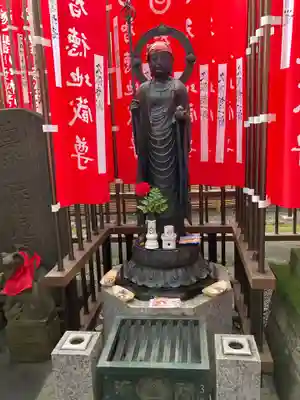 豊川稲荷東京別院の地蔵