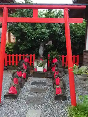 於菊稲荷神社の末社・摂社