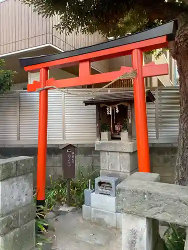 比翼塚（目黒不動尊）の本殿・本堂