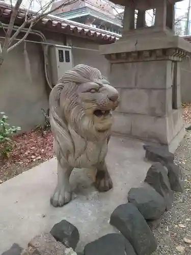 坐摩神社の像