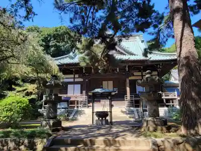 三寳寺の本殿・本堂