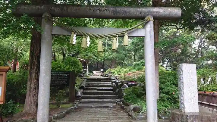 葛原岡神社の鳥居