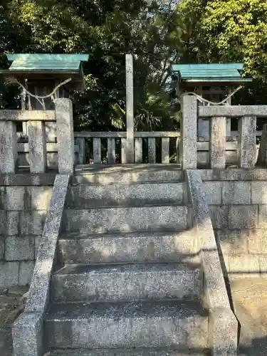 神明社の{uncategorized: "未分類", other: "その他", undefined: "問題あり", building: "その他建物", grave: "お墓", sacred_gate: "鳥居", guardian: "狛犬", statue: "像", buddha: "仏像", history: "歴史", nature: "自然", garden: "庭園", animal: "動物", pagoda: "塔", temizu: "手水舎", mountain_gate: "山門・神門", sanctuary: "本殿・本堂", subordinate: "末社・摂社", art: "芸術", scenery: "景色", jizo: "地蔵", ema: "絵馬", goshuin: "御朱印", omikuji: "おみくじ", items: "授与品その他", amulet: "お守り", goshuincho: "御朱印帳", eats: "食事", festival: "お祭り", votive_dance: "神楽", shichigosan: "七五三参", wedding: "結婚式", experience: "体験その他", initially: "初詣", around: "周辺", anti_infection: "感染症対策"}