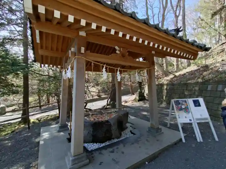 千歳神社の{uncategorized: "未分類", other: "その他", undefined: "問題あり", building: "その他建物", grave: "お墓", sacred_gate: "鳥居", guardian: "狛犬", statue: "像", buddha: "仏像", history: "歴史", nature: "自然", garden: "庭園", animal: "動物", pagoda: "塔", temizu: "手水舎", mountain_gate: "山門・神門", sanctuary: "本殿・本堂", subordinate: "末社・摂社", art: "芸術", scenery: "景色", jizo: "地蔵", ema: "絵馬", goshuin: "御朱印", omikuji: "おみくじ", items: "授与品その他", amulet: "お守り", goshuincho: "御朱印帳", eats: "食事", festival: "お祭り", votive_dance: "神楽", shichigosan: "七五三参", wedding: "結婚式", experience: "体験その他", initially: "初詣", around: "周辺", anti_infection: "感染症対策"}