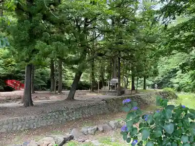 諏訪大社下社春宮の末社・摂社