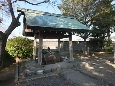神明社の手水舎
