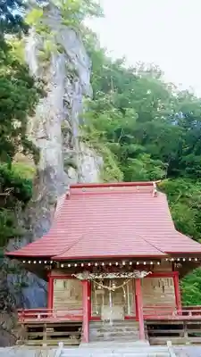 厳竜神社の本殿・本堂