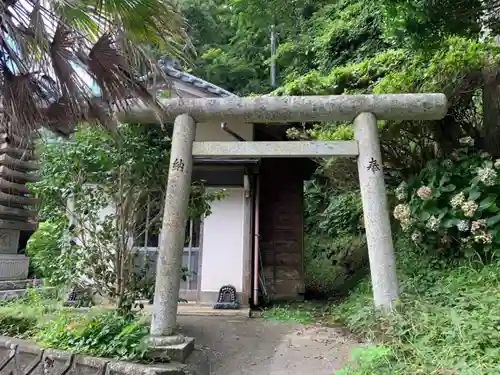 恵日寺の鳥居