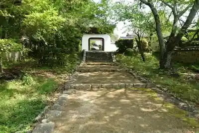 十禅律院の山門・神門