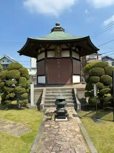 金剛院の{uncategorized: "未分類", other: "その他", undefined: "問題あり", building: "その他建物", grave: "お墓", sacred_gate: "鳥居", guardian: "狛犬", statue: "像", buddha: "仏像", history: "歴史", nature: "自然", garden: "庭園", animal: "動物", pagoda: "塔", temizu: "手水舎", mountain_gate: "山門・神門", sanctuary: "本殿・本堂", subordinate: "末社・摂社", art: "芸術", scenery: "景色", jizo: "地蔵", ema: "絵馬", goshuin: "御朱印", omikuji: "おみくじ", items: "授与品その他", amulet: "お守り", goshuincho: "御朱印帳", eats: "食事", festival: "お祭り", votive_dance: "神楽", shichigosan: "七五三参", wedding: "結婚式", experience: "体験その他", initially: "初詣", around: "周辺", anti_infection: "感染症対策"}