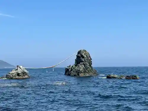 ビシャゴ浦姉妹岩の景色