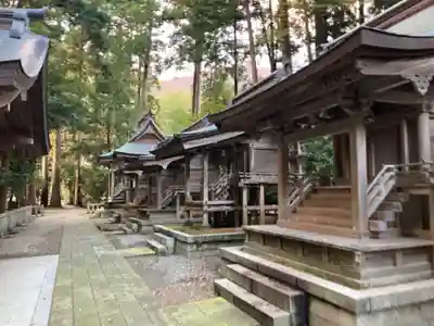 彌彦神社の末社・摂社