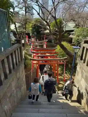 花園稲荷神社の{uncategorized: "未分類", other: "その他", undefined: "問題あり", building: "その他建物", grave: "お墓", sacred_gate: "鳥居", guardian: "狛犬", statue: "像", buddha: "仏像", history: "歴史", nature: "自然", garden: "庭園", animal: "動物", pagoda: "塔", temizu: "手水舎", mountain_gate: "山門・神門", sanctuary: "本殿・本堂", subordinate: "末社・摂社", art: "芸術", scenery: "景色", jizo: "地蔵", ema: "絵馬", goshuin: "御朱印", omikuji: "おみくじ", items: "授与品その他", amulet: "お守り", goshuincho: "御朱印帳", eats: "食事", festival: "お祭り", votive_dance: "神楽", shichigosan: "七五三参", wedding: "結婚式", experience: "体験その他", initially: "初詣", around: "周辺", anti_infection: "感染症対策"}