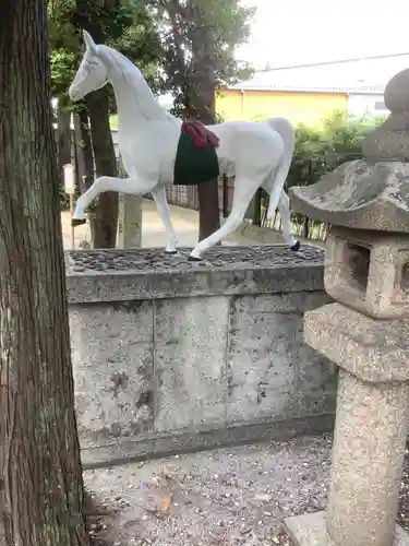 白山神社の像