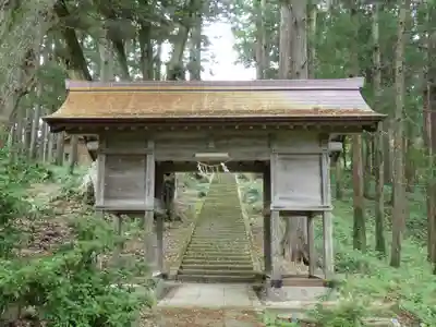 天健金草神社の山門・神門