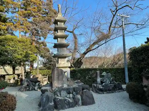 浄眼寺の{uncategorized: "未分類", other: "その他", undefined: "問題あり", building: "その他建物", grave: "お墓", sacred_gate: "鳥居", guardian: "狛犬", statue: "像", buddha: "仏像", history: "歴史", nature: "自然", garden: "庭園", animal: "動物", pagoda: "塔", temizu: "手水舎", mountain_gate: "山門・神門", sanctuary: "本殿・本堂", subordinate: "末社・摂社", art: "芸術", scenery: "景色", jizo: "地蔵", ema: "絵馬", goshuin: "御朱印", omikuji: "おみくじ", items: "授与品その他", amulet: "お守り", goshuincho: "御朱印帳", eats: "食事", festival: "お祭り", votive_dance: "神楽", shichigosan: "七五三参", wedding: "結婚式", experience: "体験その他", initially: "初詣", around: "周辺", anti_infection: "感染症対策"}