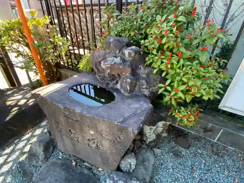 延命地蔵尊の手水舎