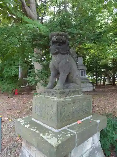 信濃神社の狛犬