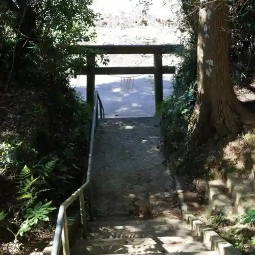 八幡神社の鳥居