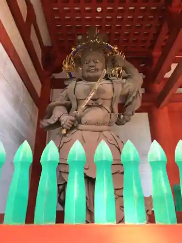 壇上伽藍の像