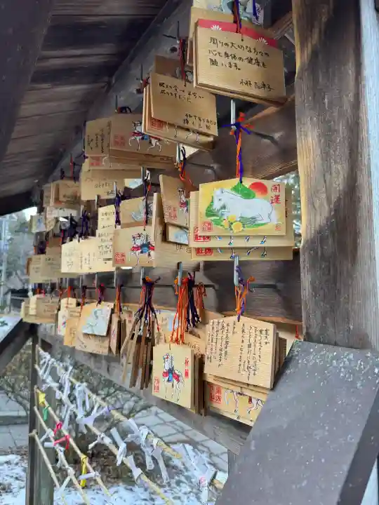 諏訪大社上社前宮の{uncategorized: "未分類", other: "その他", undefined: "問題あり", building: "その他建物", grave: "お墓", sacred_gate: "鳥居", guardian: "狛犬", statue: "像", buddha: "仏像", history: "歴史", nature: "自然", garden: "庭園", animal: "動物", pagoda: "塔", temizu: "手水舎", mountain_gate: "山門・神門", sanctuary: "本殿・本堂", subordinate: "末社・摂社", art: "芸術", scenery: "景色", jizo: "地蔵", ema: "絵馬", goshuin: "御朱印", omikuji: "おみくじ", items: "授与品その他", amulet: "お守り", goshuincho: "御朱印帳", eats: "食事", festival: "お祭り", votive_dance: "神楽", shichigosan: "七五三参", wedding: "結婚式", experience: "体験その他", initially: "初詣", around: "周辺", anti_infection: "感染症対策"}