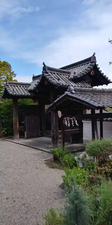 篠津神社の山門・神門
