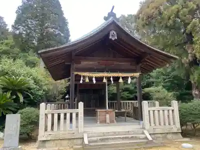 大和大圀魂神社の{uncategorized: "未分類", other: "その他", undefined: "問題あり", building: "その他建物", grave: "お墓", sacred_gate: "鳥居", guardian: "狛犬", statue: "像", buddha: "仏像", history: "歴史", nature: "自然", garden: "庭園", animal: "動物", pagoda: "塔", temizu: "手水舎", mountain_gate: "山門・神門", sanctuary: "本殿・本堂", subordinate: "末社・摂社", art: "芸術", scenery: "景色", jizo: "地蔵", ema: "絵馬", goshuin: "御朱印", omikuji: "おみくじ", items: "授与品その他", amulet: "お守り", goshuincho: "御朱印帳", eats: "食事", festival: "お祭り", votive_dance: "神楽", shichigosan: "七五三参", wedding: "結婚式", experience: "体験その他", initially: "初詣", around: "周辺", anti_infection: "感染症対策"}