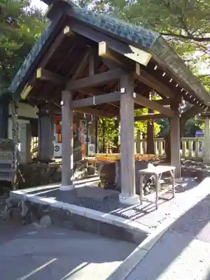 伊勢山皇大神宮の手水舎