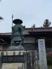 護国寺の像