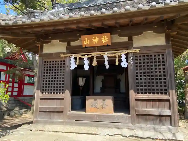 市原稲荷神社の末社・摂社