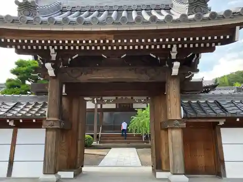 立蔵寺の山門・神門