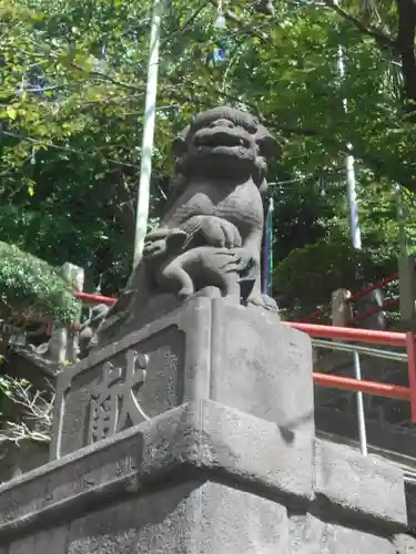 諏訪神社の狛犬