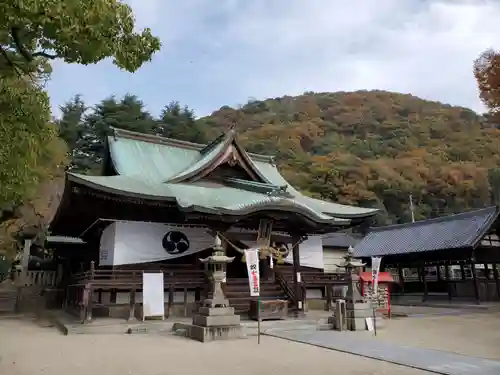 糸碕神社の本殿