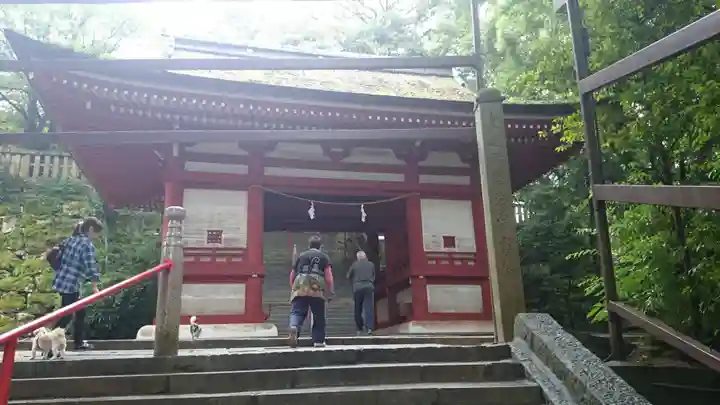 吉備津神社の山門・神門