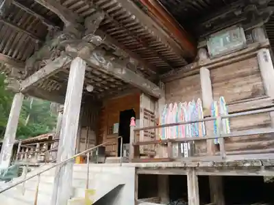 明石寺の本殿・本堂