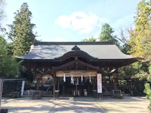 大和神社の本殿